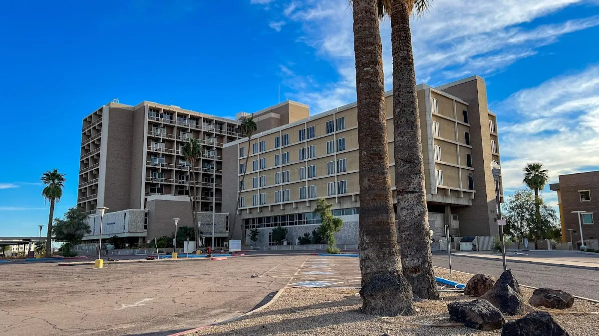College Medical Center-Phoenix Behavioral Health Center - Photo 2