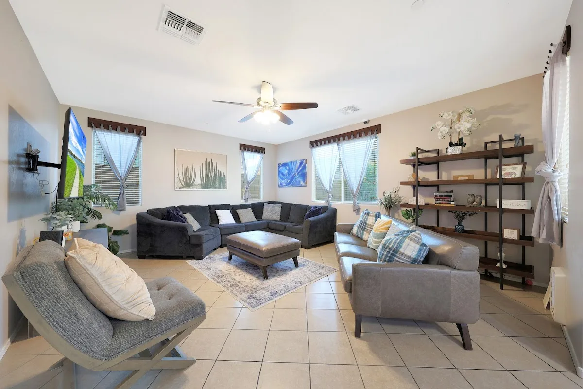 Excellence Recovery - interior photo