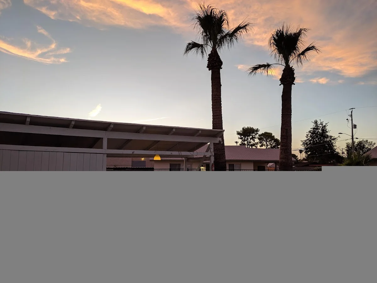 Mandalay Recovery Village - Photo 4