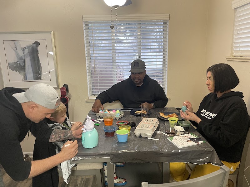 Sober Apartment Living - Photo 3