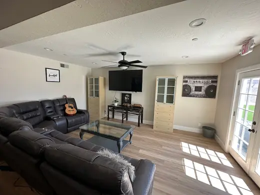 Paradise Valley Recovery - interior photo