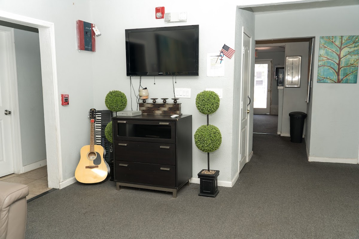 Axiom Care - Photo 4