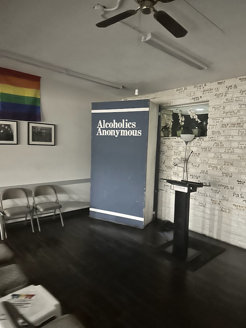 Lambda Phoenix Center - Photo 3