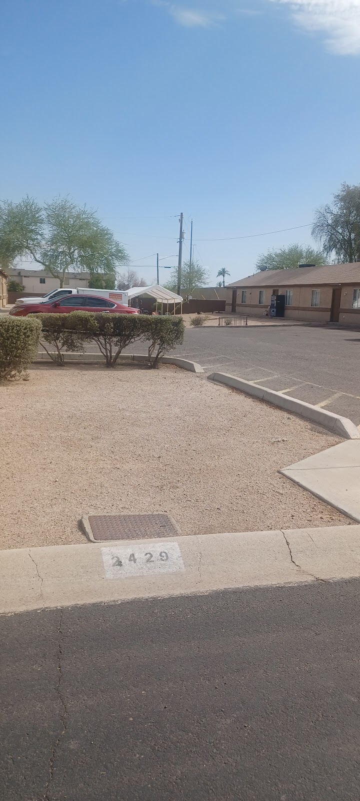 Traditions Transitional Living - Photo 3