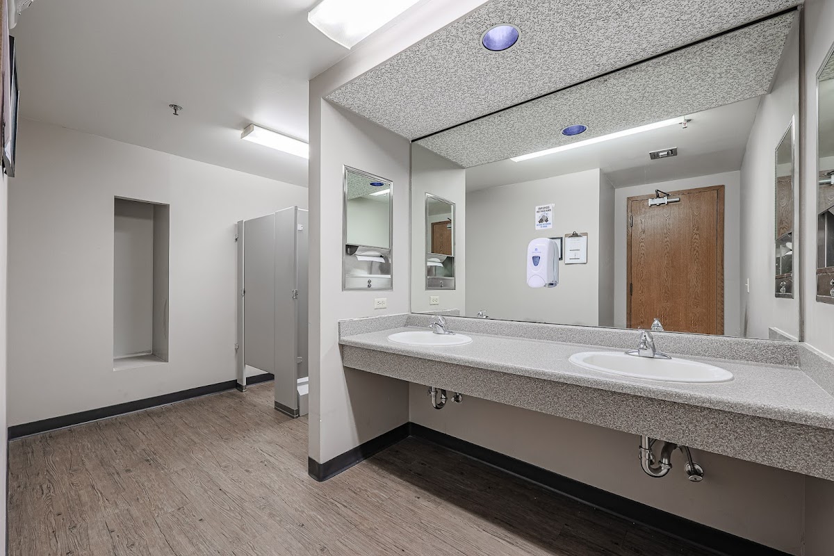 Camelback Recovery Treatment Center - Photo 4
