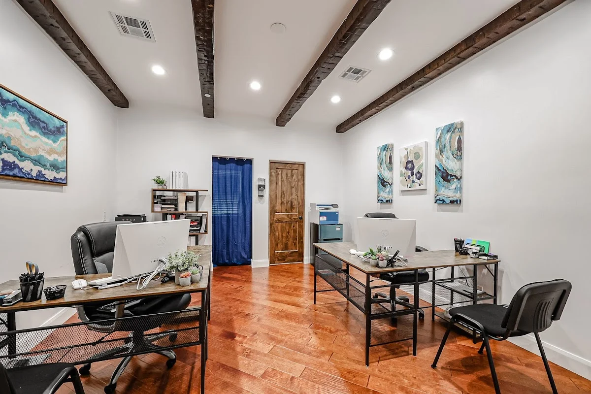 Camelback Recovery - Photo 1