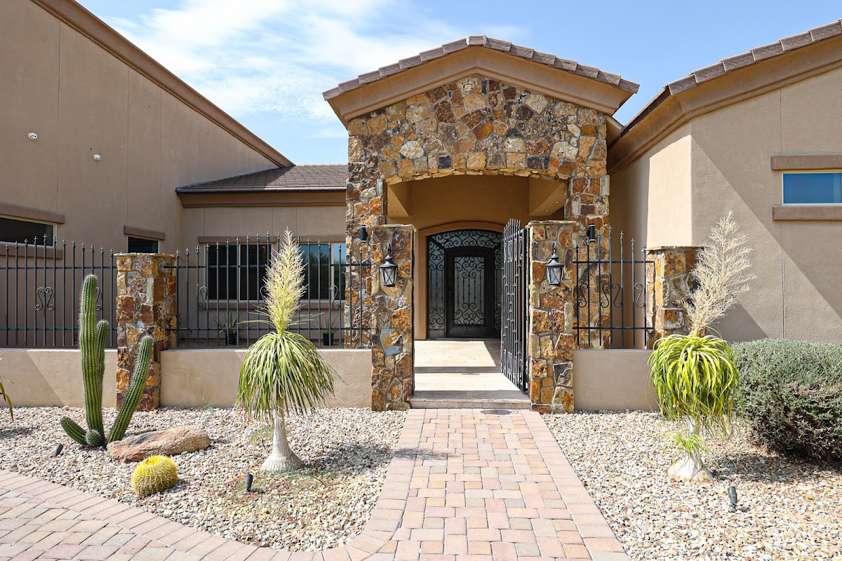 Camelback Recovery - Photo 5