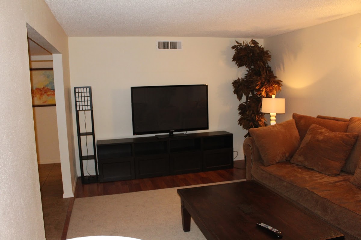 Sanctuary Sober Living LLC - Photo 3